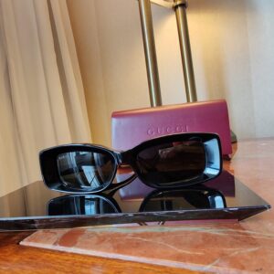 gucci sunglasses black black grey